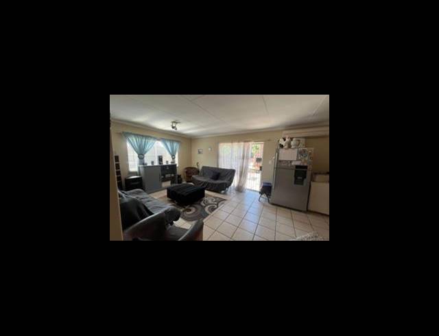 3 BEDROOM TOWNHOUSE SOLD IN FLORAUNA
